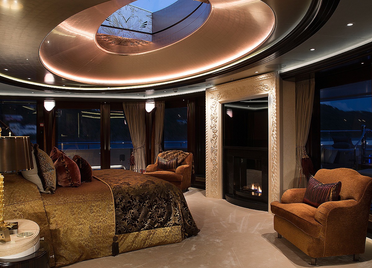 14 bedroom yacht